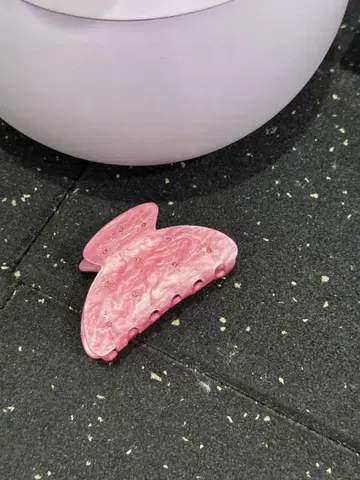 마블 무늬 핑크 헤어 클립