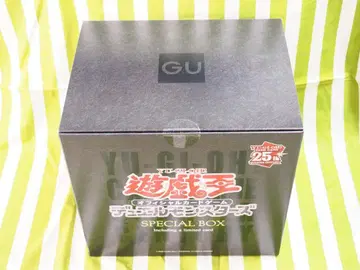 [카드 없음] GU 유희왕 25주년 기념 맨투맨 박스 L 사이즈