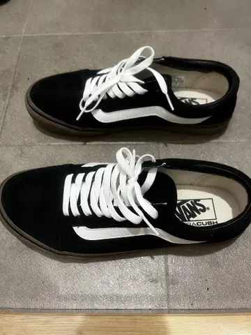 VANS 올드스쿨 블랙/화이트 스니커즈