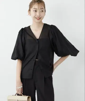 새상품급 플라주 블라우스