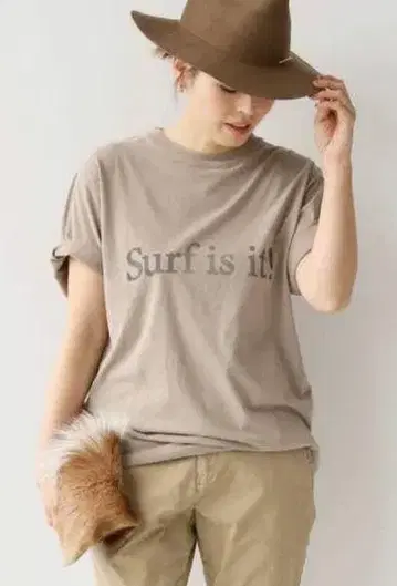 두지엠 클라세 Surf is it T셔츠