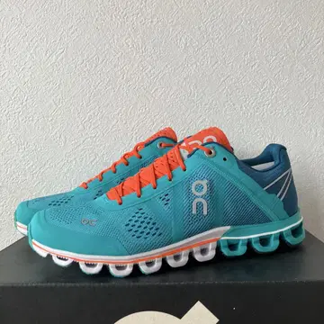 On 스니커즈 22.5cm