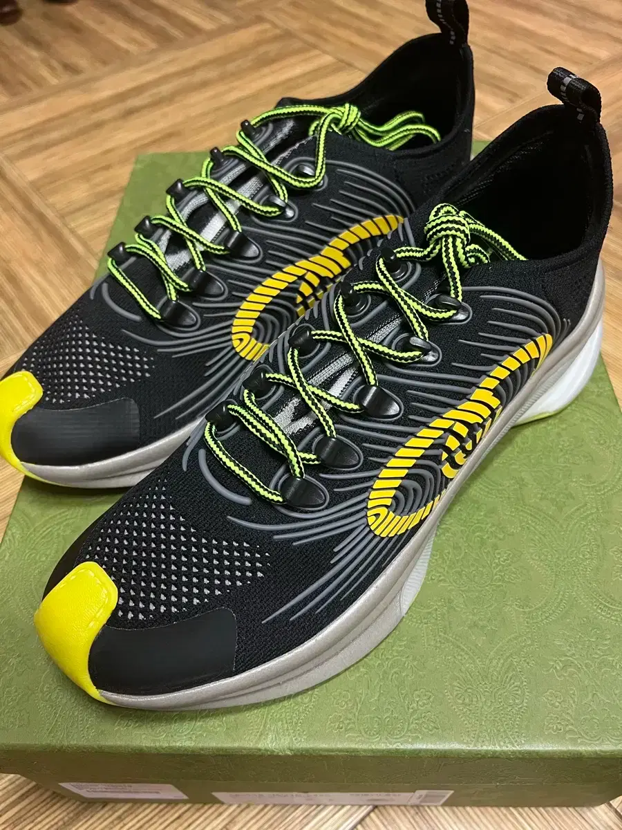 Gucci Running Shoes Run Sneakers UK8 270 New Product