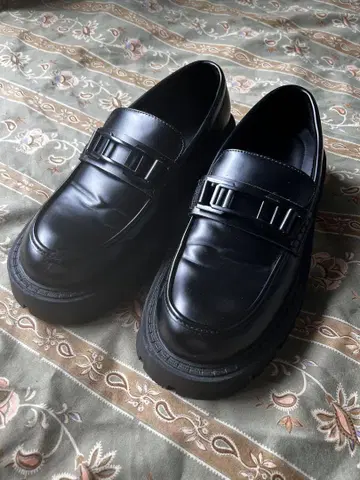 ZARA 두꺼운 밑창 로퍼 트랙 솔 41 블랙