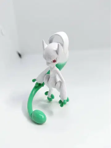 몬콜레 메가뮤우투 y 색상 변형