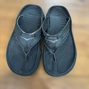 HOKA ONE ONE 블랙 비치 샌들 리커버리 샌들