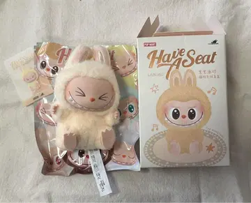 팝 마트 앉아서 즐겨보세요 LABUBU