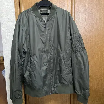 UNIQURO 올리브 그린 봄버 자켓