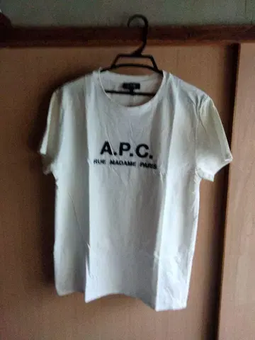 A.P.C. 화이트 티셔츠