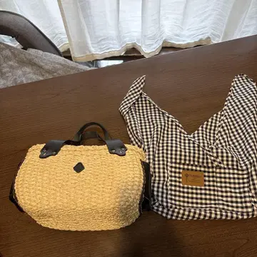 라탄 소재 베이지 & 블랙 핸드백