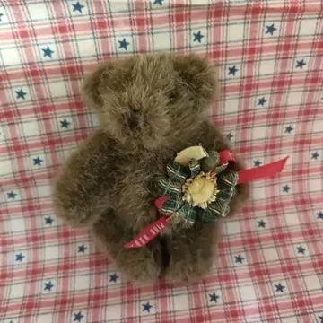 핑크하우스 곰 모양 브로치
