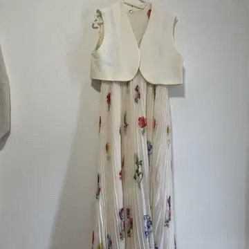 Ameri VINTAGE EMMA VEST SET PLEATS DRESS