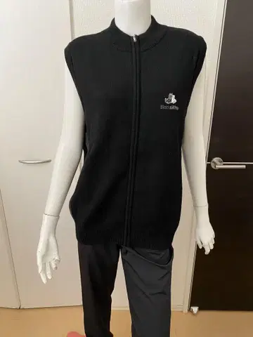 블랙&화이트 노스 베스트 검정