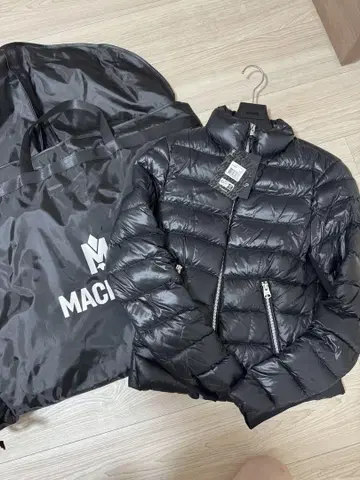 새상품급 MACKAGE 블랙 다운 자켓 REEMA XS