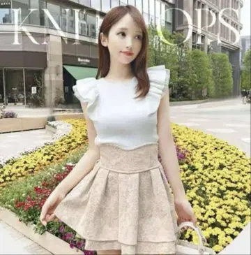 태그 포함 미셸 마카롱 튜얼 프릴 니트 톱스 화이트 XS 사이즈