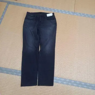 유니클로 스트레치 슬림 스트레이트 청바지 28