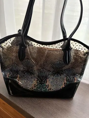 꽃무늬 숄더백 ANNA SUI