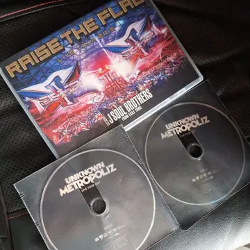 RAISE THE FLAG 라이브 DVD 특별 선물 포함