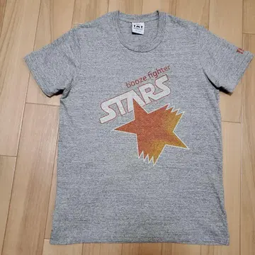 TMT BOOZE FIGHTER STARS 프린트 티셔츠