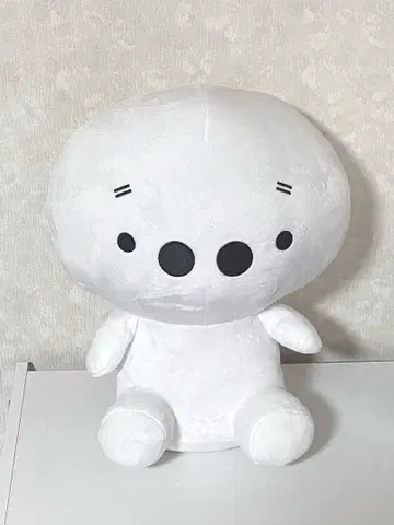 대지 앉은 인형