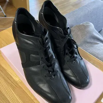 미사용 새상품! 호킨스 스포츠 23 워킹화 블랙