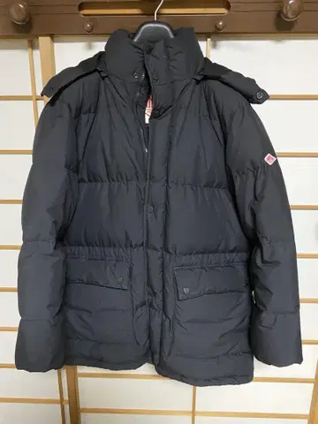 단톤 다운 자켓 후드 부착 블랙