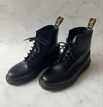 Dr.Martens 닥터마틴 1460 8홀 블랙 UK8