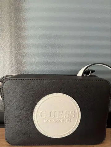 GUESS 가방
