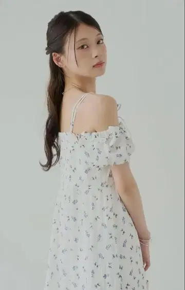 치코 2웨이 소매 꽃무늬 롱 원피스 아이보리