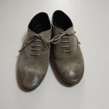 파도카레 그레이 스웨이드 레이스업 슈즈