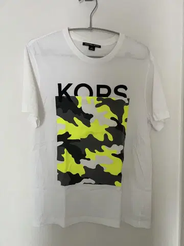 마이클 코어스 카모플라주 티셔츠 S