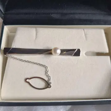 실버 넥타이 핀 진주 장식