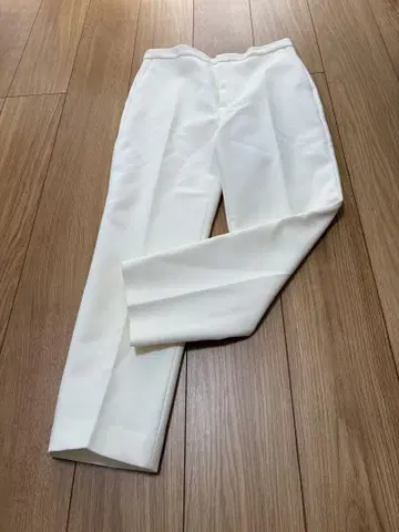 새상품급 두지엠 클라세 팬츠 38