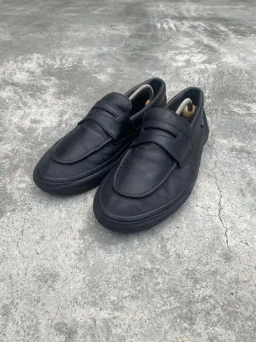 검정 가죽 슬립온 로퍼