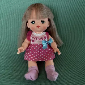 멜짱 인형과 원피스, 팬츠, 양말