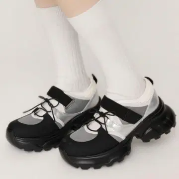 OPEN LACE UP SNEAKER 오픈 레이스업 스니커즈