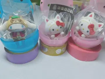 산리오 캐릭터즈 도로론 요괴 피규어 헬로 키티 시나몬