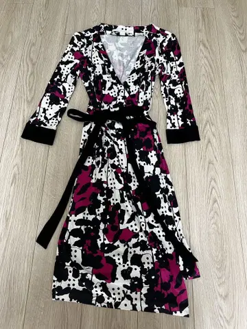 DIANE von FURSTENBERG 꽃무늬 랩 드레스 사이즈 2