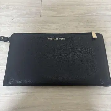 MICHAEL KORS 마이클코어스 블랙 클러치백