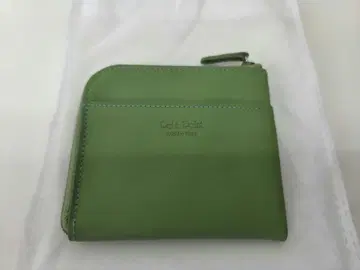 쁘띠 포원 그린 꽃무늬 자수 지갑 Petit Point
