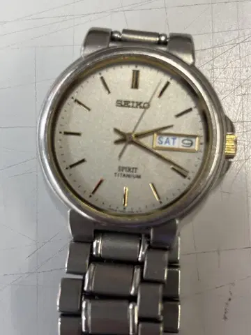 SEIKO SPIRIT TITANIUM 실버