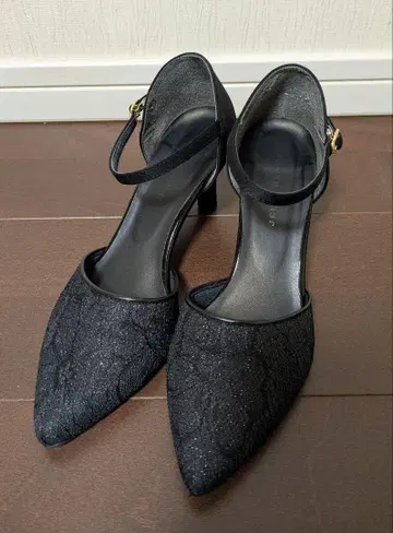 젤리 빈 스트랩 장식 레이스 블랙 펌프스 23.0cm