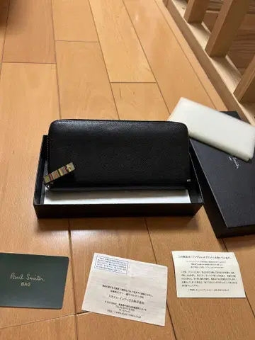 정가 40,000엔 폴 스미스 지갑 라운드 지퍼 멀티 스트라이프