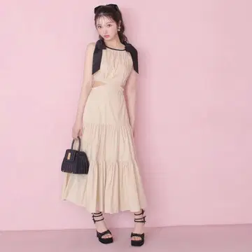 어깨 리본 허리 절개 원피스