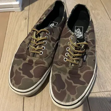 VANS 카모플라주 스니커즈