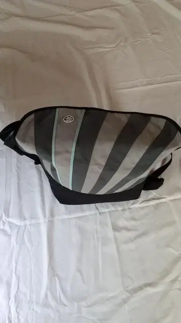 CRUMPLER(크럼플러) 메신저 백