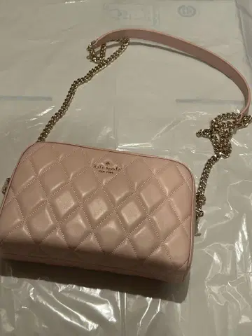 케이트 스페이드 뉴욕 캐리 미니 카메라