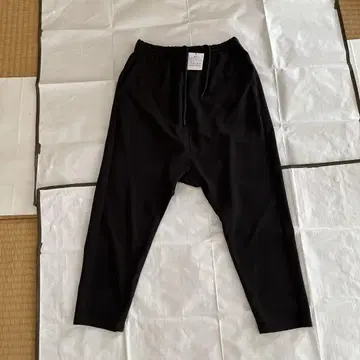 zucca 블랙 살루엘 팬츠