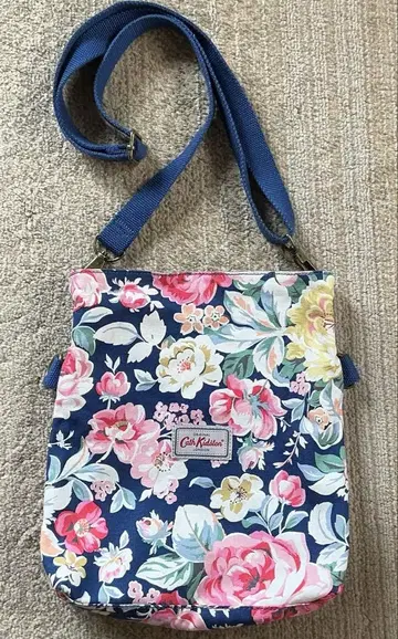 Cath Kidston (캐스키드슨) 숄더백