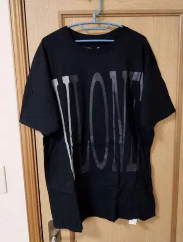 VLONE 블랙 티셔츠 사이즈 L